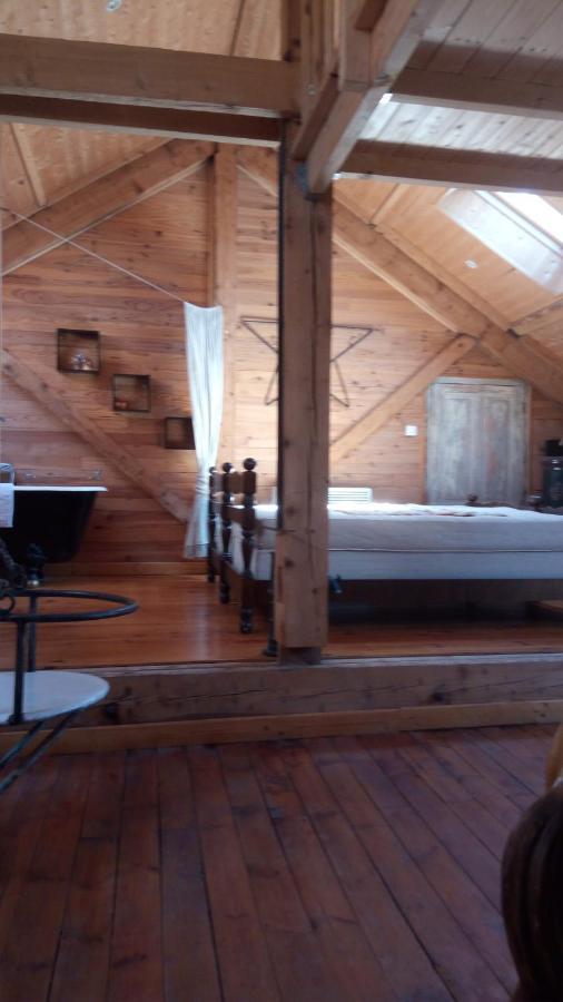 Au Coeur De Saint Agreve -Sejour Chez L'Habitant Exteriör bild